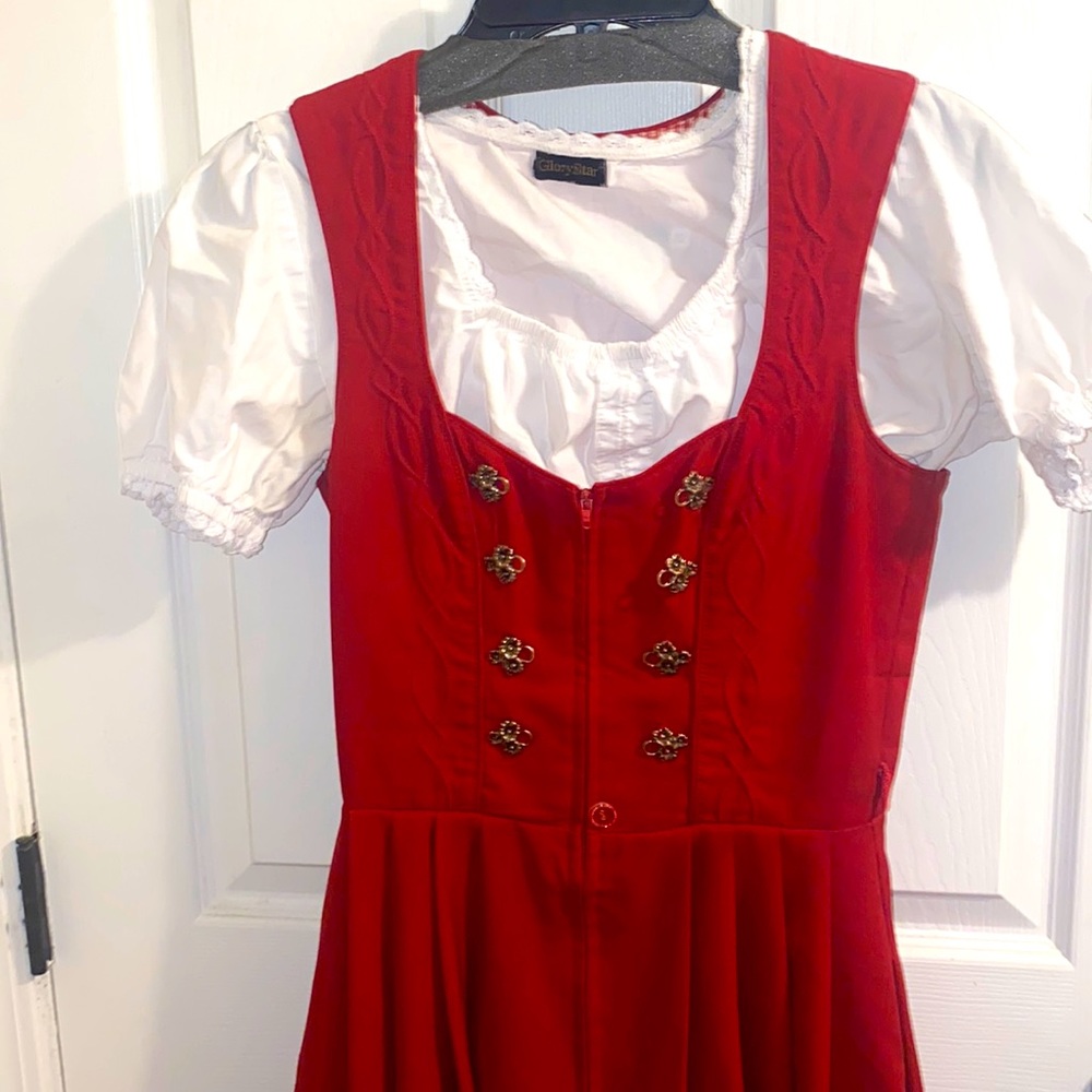 German Dirndl Size 32 Beautiful Color Shirt Included